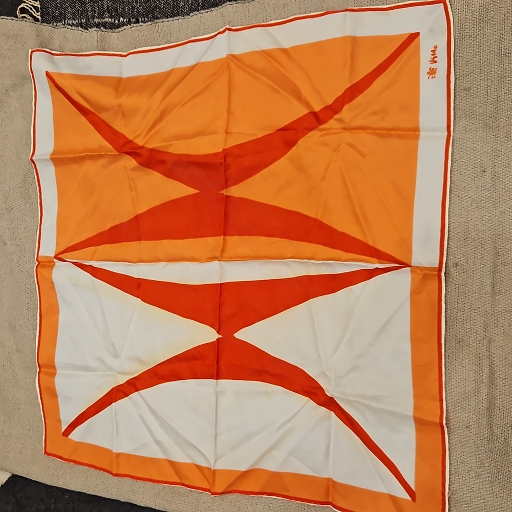 Vera silk scarf